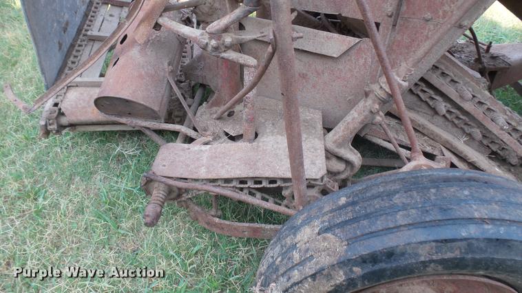 image for item DR9489 McCormick-Deering corn binder