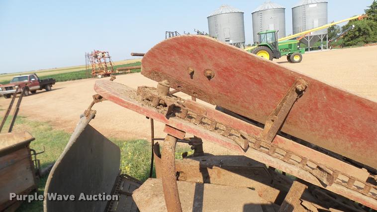 image for item DR9489 McCormick-Deering corn binder