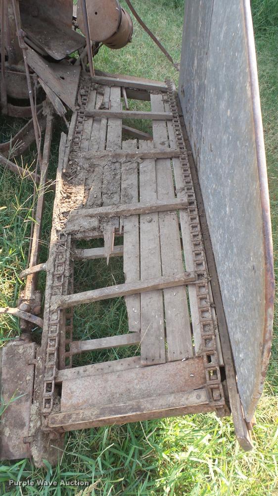 image for item DR9489 McCormick-Deering corn binder