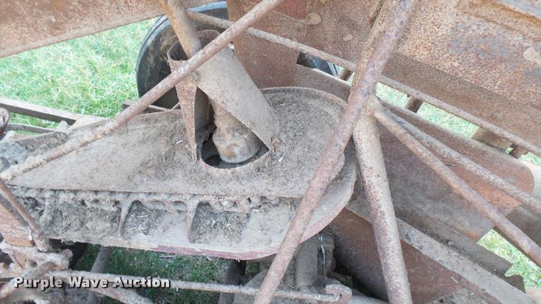 image for item DR9489 McCormick-Deering corn binder