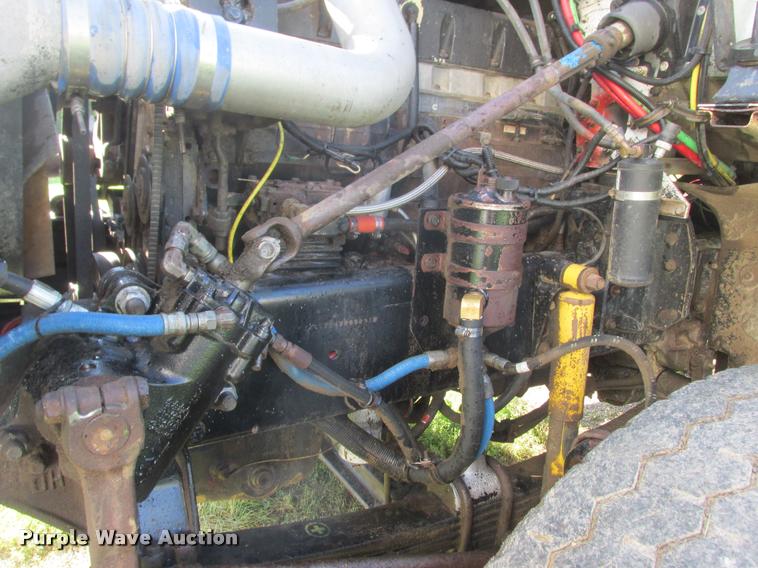 image for item K6119 1997 Freightliner FLD112SD silage truck