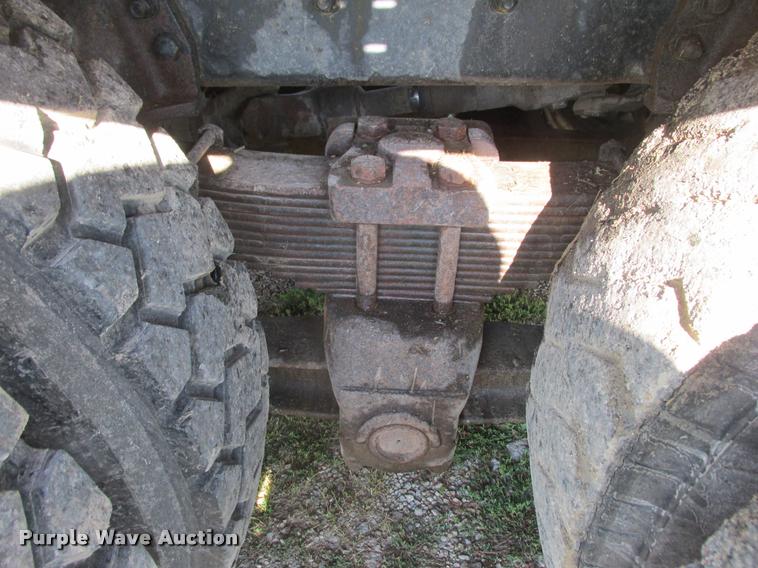 image for item K6119 1997 Freightliner FLD112SD silage truck