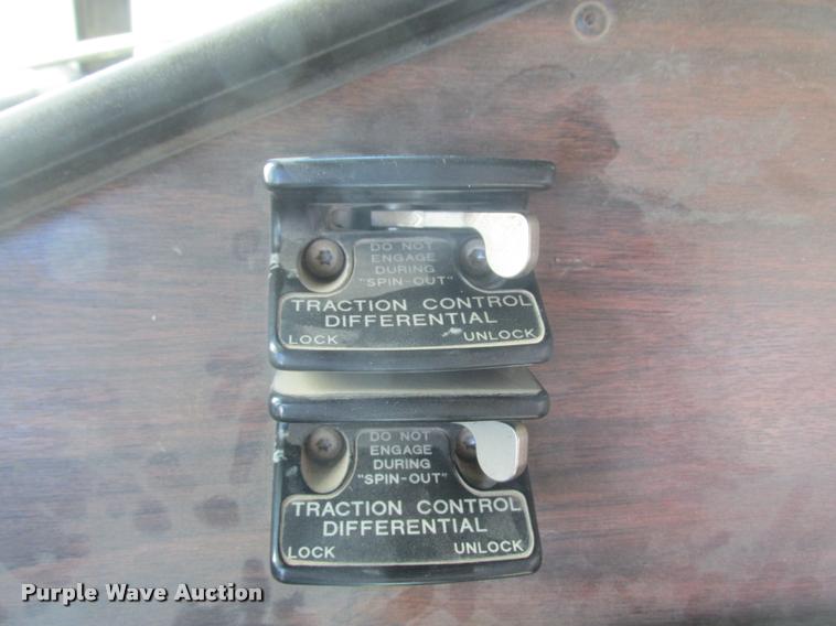 image for item K6119 1997 Freightliner FLD112SD silage truck