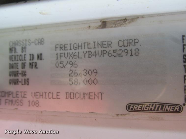 image for item K6119 1997 Freightliner FLD112SD silage truck