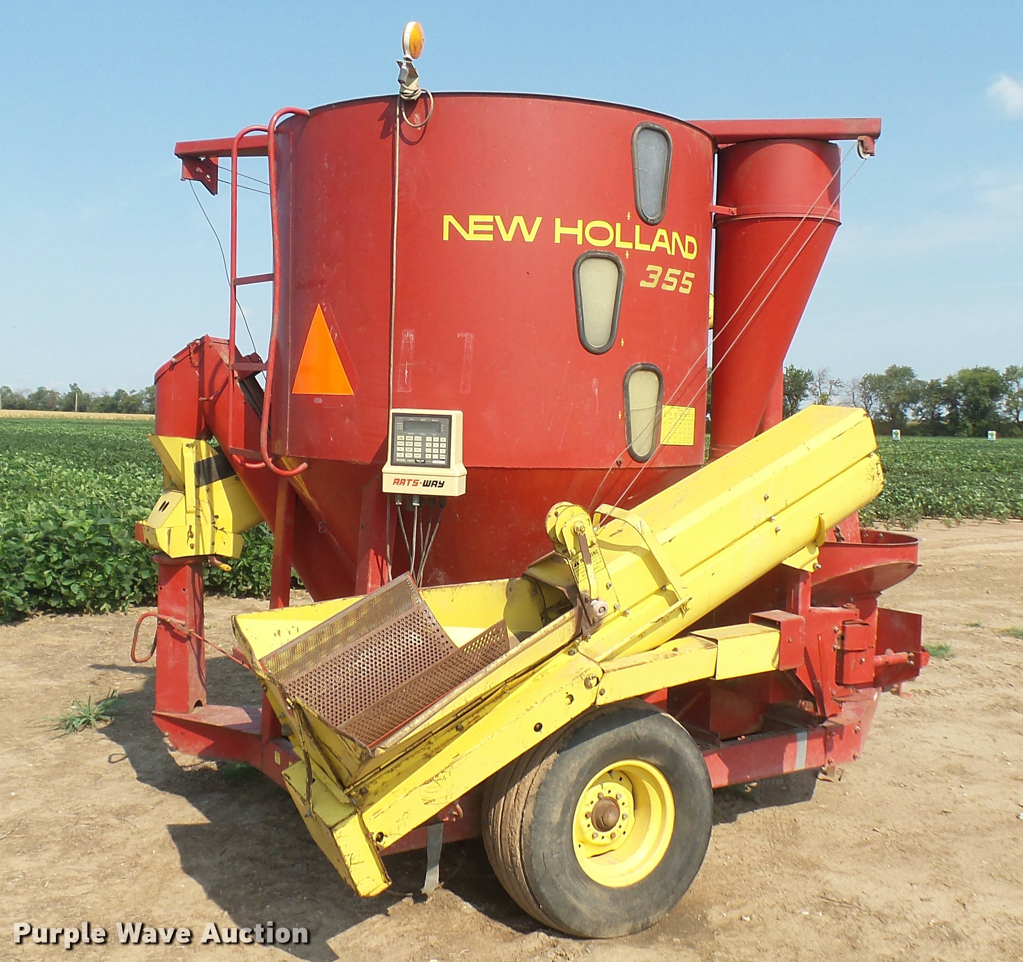 New Holland 355 mixer / grinder in Colwich, KS Item DR9471 sold