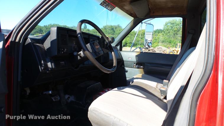 image for item DA1182 1990 GMC TopKick ramp truck