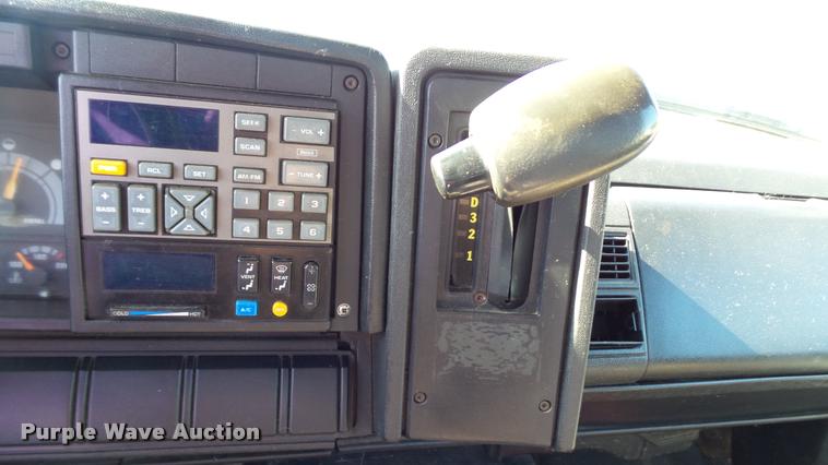 image for item DA1182 1990 GMC TopKick ramp truck