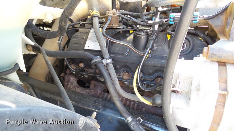 image for item DA1183 2005 Ford F650 Super Duty XLT service truck with crane