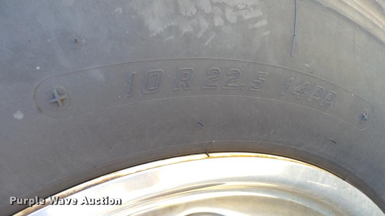 image for item DA1183 2005 Ford F650 Super Duty XLT service truck with crane