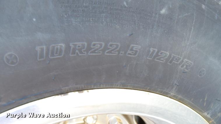 image for item DA1183 2005 Ford F650 Super Duty XLT service truck with crane