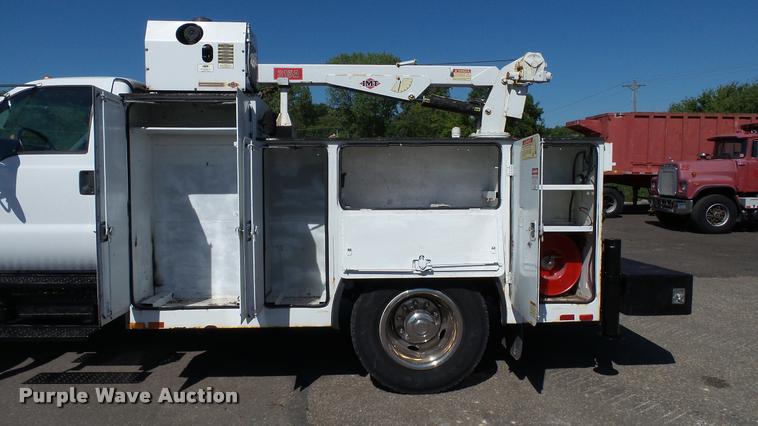 image for item DA1183 2005 Ford F650 Super Duty XLT service truck with crane