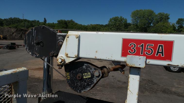 image for item DA1183 2005 Ford F650 Super Duty XLT service truck with crane