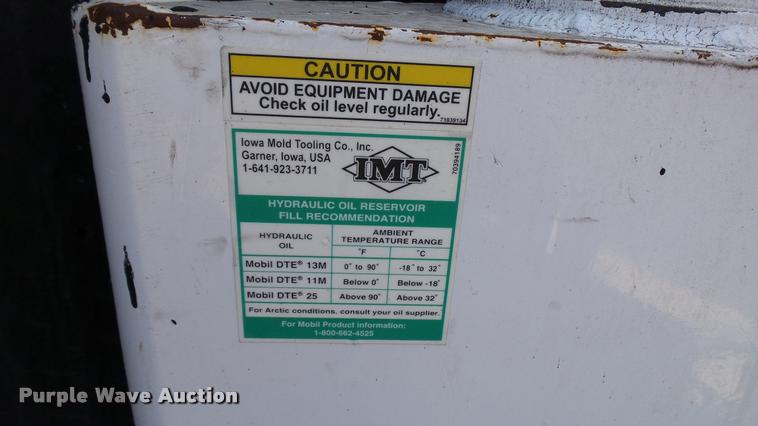 image for item DA1183 2005 Ford F650 Super Duty XLT service truck with crane