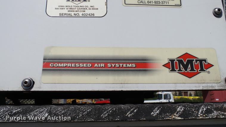 image for item DA1183 2005 Ford F650 Super Duty XLT service truck with crane