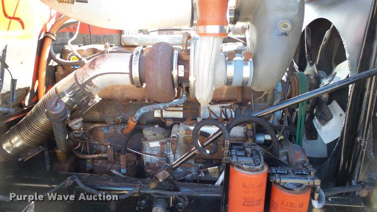 image for item DA1184 1983 Mack RS686LS dump truck