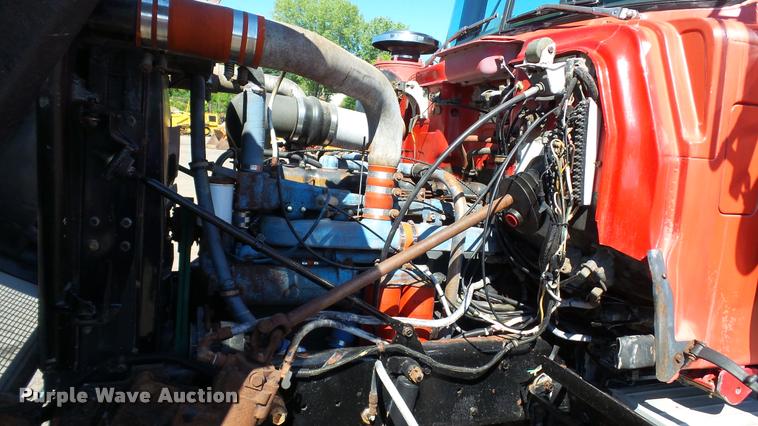 image for item DA1184 1983 Mack RS686LS dump truck