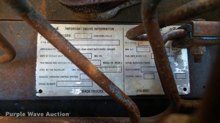 image for item DA1184 1983 Mack RS686LS dump truck