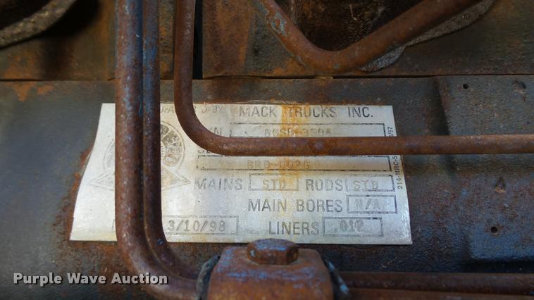 image for item DA1184 1983 Mack RS686LS dump truck