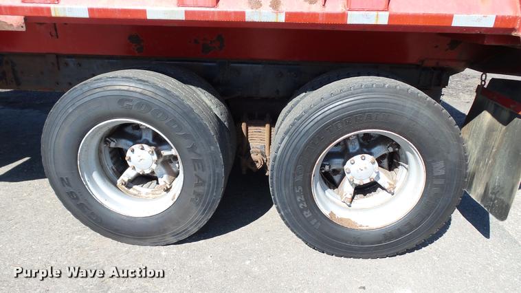 image for item DA1184 1983 Mack RS686LS dump truck