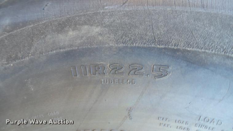 image for item DA1184 1983 Mack RS686LS dump truck