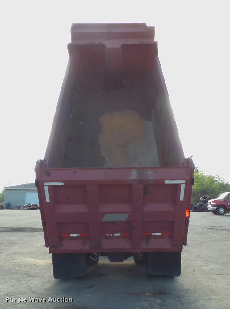 image for item DA1184 1983 Mack RS686LS dump truck