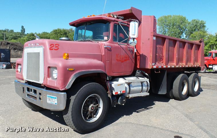image for item DA1185 1987 Mack RS686LS dump truck