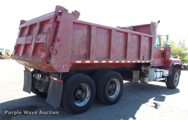 image for item DA1185 1987 Mack RS686LS dump truck