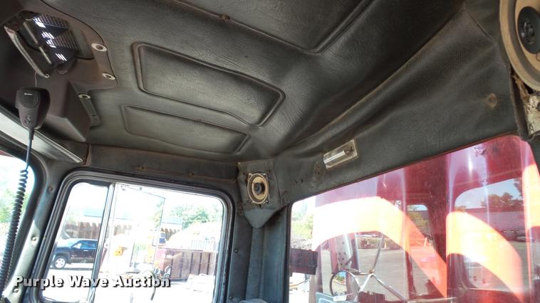 image for item DA1185 1987 Mack RS686LS dump truck