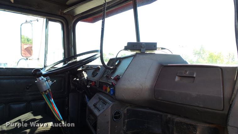 image for item DA1185 1987 Mack RS686LS dump truck