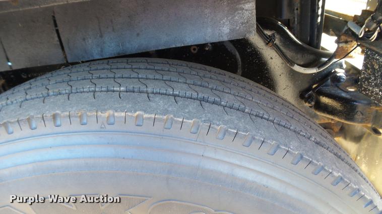 image for item DA1186 1991 Mack RW713 semi truck