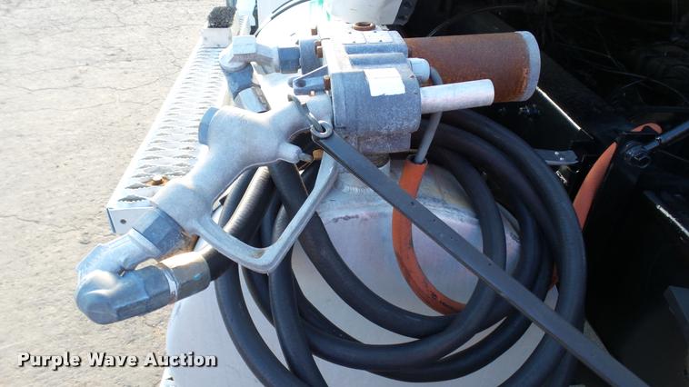 image for item DA1186 1991 Mack RW713 semi truck