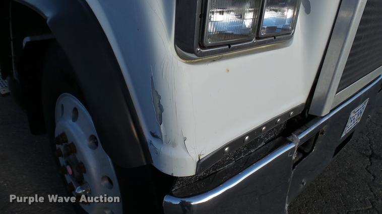 image for item DA1186 1991 Mack RW713 semi truck