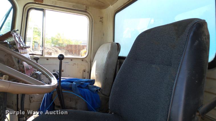 image for item DA1189 1974 Mack tank truck