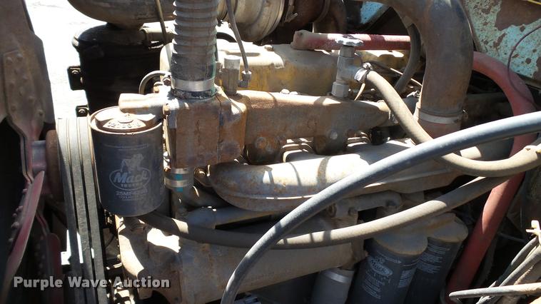 image for item DA1189 1974 Mack tank truck