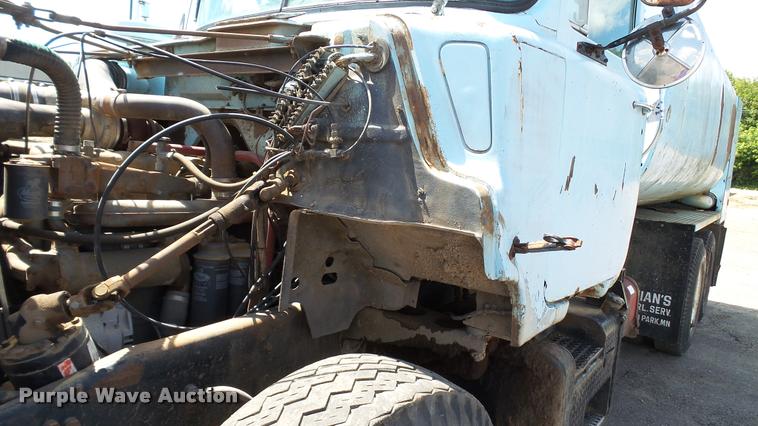 image for item DA1189 1974 Mack tank truck