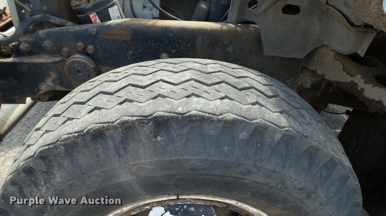 image for item DA1189 1974 Mack tank truck