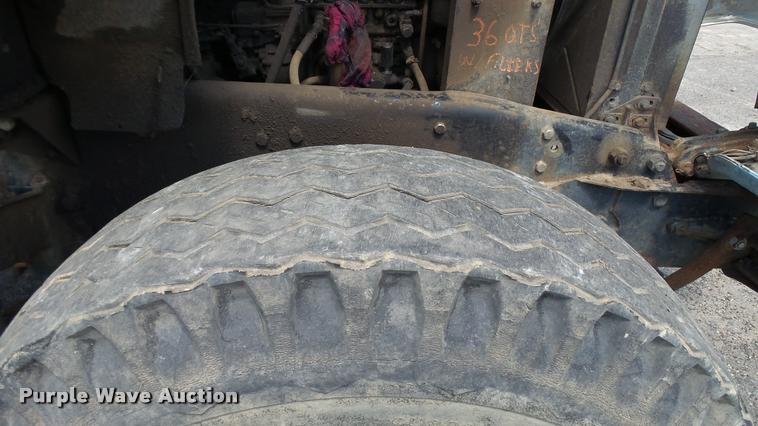 image for item DA1189 1974 Mack tank truck