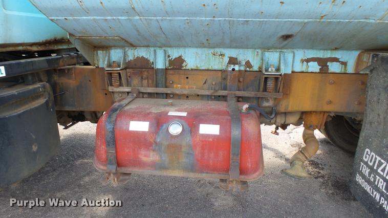 image for item DA1189 1974 Mack tank truck