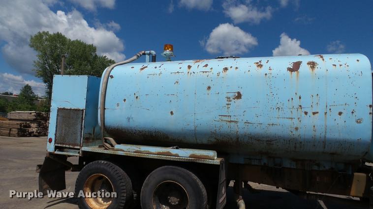 image for item DA1189 1974 Mack tank truck