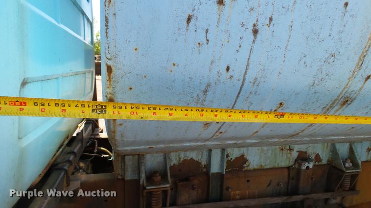 image for item DA1189 1974 Mack tank truck