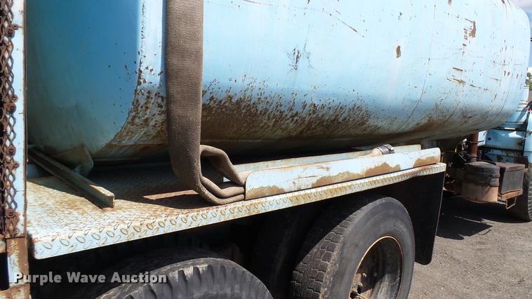image for item DA1189 1974 Mack tank truck