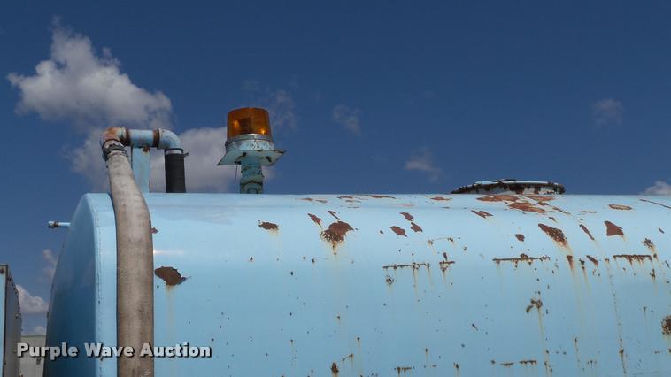 image for item DA1189 1974 Mack tank truck