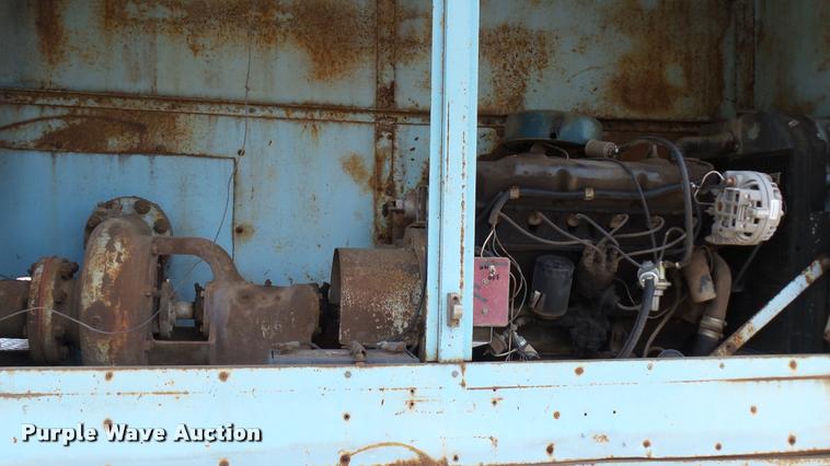 image for item DA1189 1974 Mack tank truck