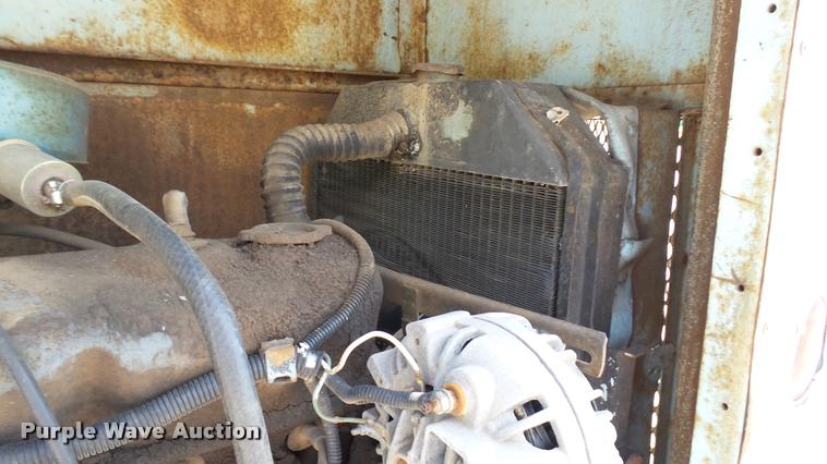 image for item DA1189 1974 Mack tank truck