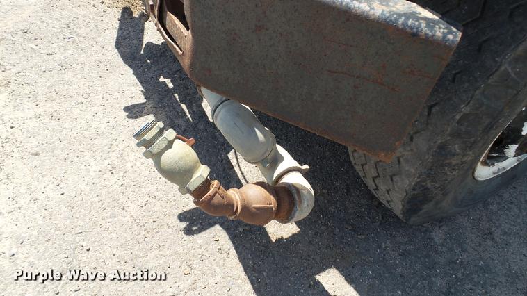 image for item DA1189 1974 Mack tank truck