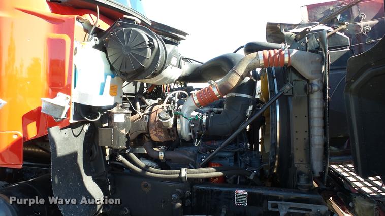 image for item DA1191 2005 Mack CHN613 semi truck