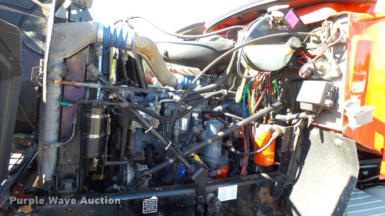 image for item DA1191 2005 Mack CHN613 semi truck