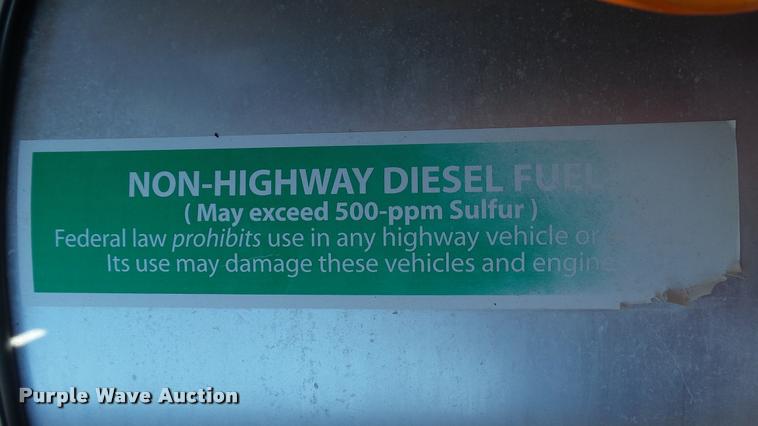 image for item DA1191 2005 Mack CHN613 semi truck