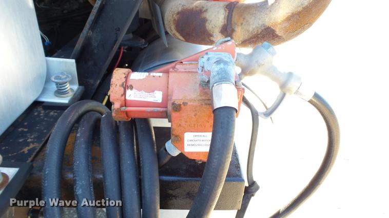 image for item DA1191 2005 Mack CHN613 semi truck