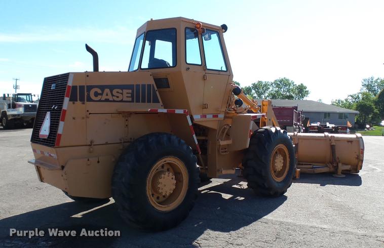 image for item DA1193 1981 Case W20 wheel loader